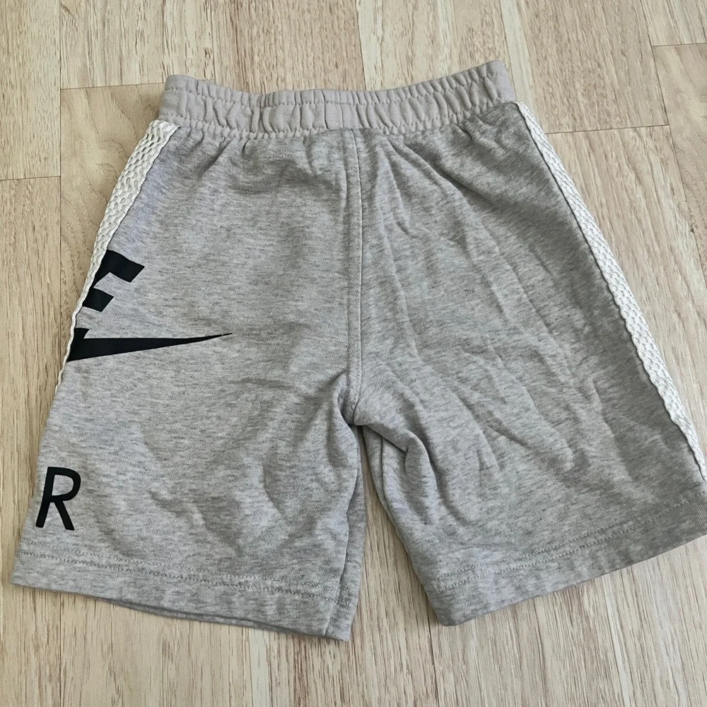 Boys Athletic Shorts Bundle SZ 6 - Picture 13 of 14